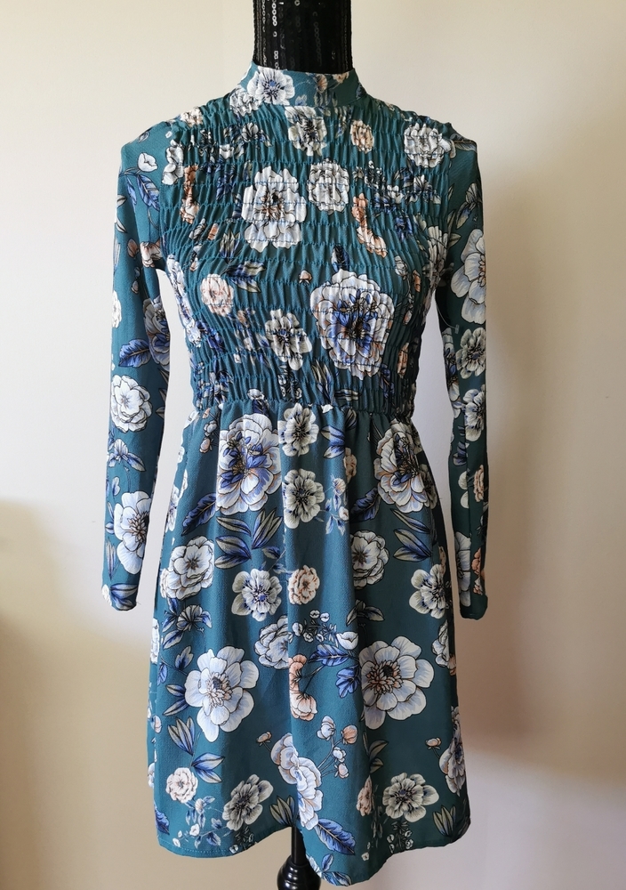 Velvet Touch Green Floral Dress Size Xs